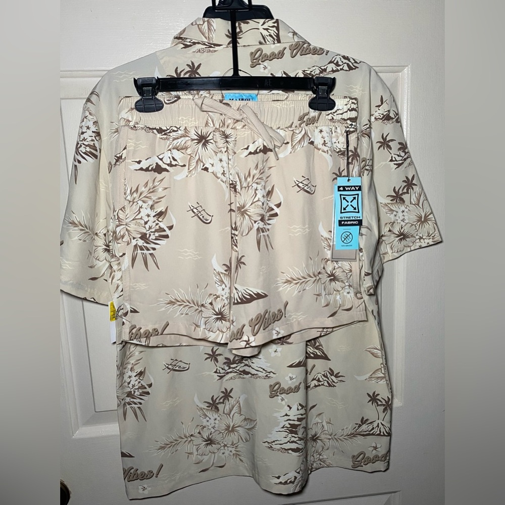 Exclusive Malibu Beach Club‎ Mens M Button Down S/S shirt w/Matching Shorts